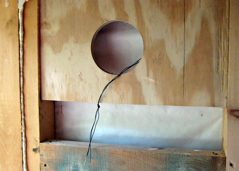 Speaker mount